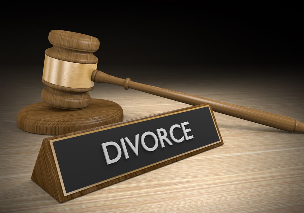 Should-You-Hire-a-Male-or-Female-Lawyer